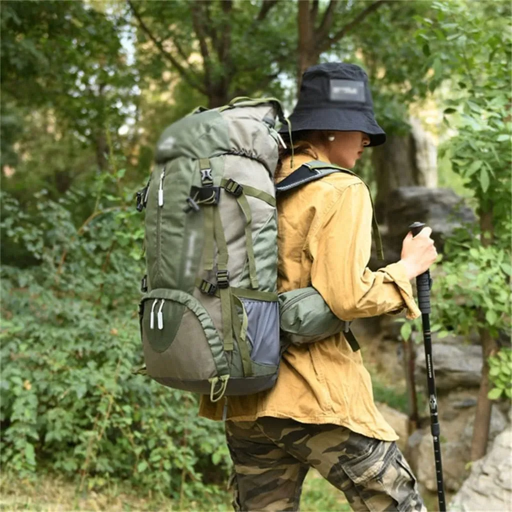 60L Mountaineering Bag Travel Backpack Outdoor Camping Rucksack Men's Backpack(A)