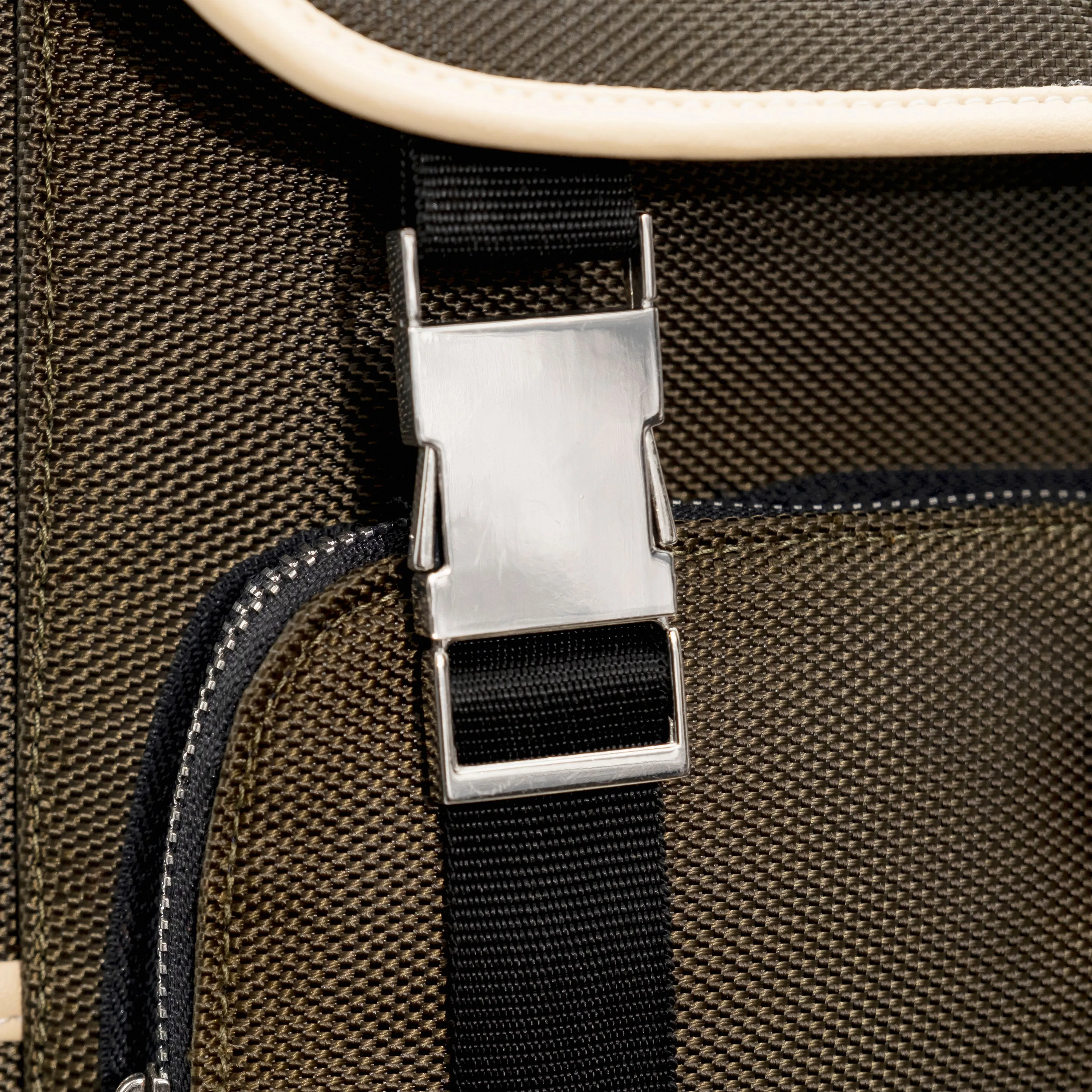 ATOM NEW YORK ULTIMATE BACKPACK - Green and Beige