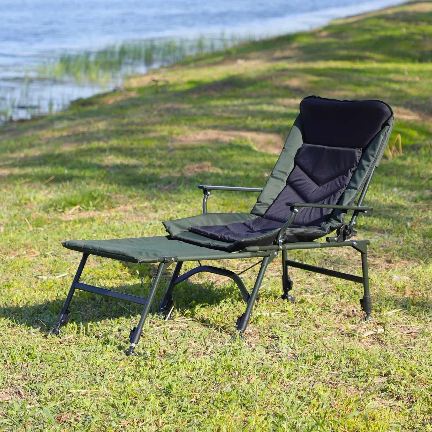 Camping Lounge Chair with Detachable Footrest - Portable Folding Reclining Chair for Outdoor and Indoor Activities - Green Black