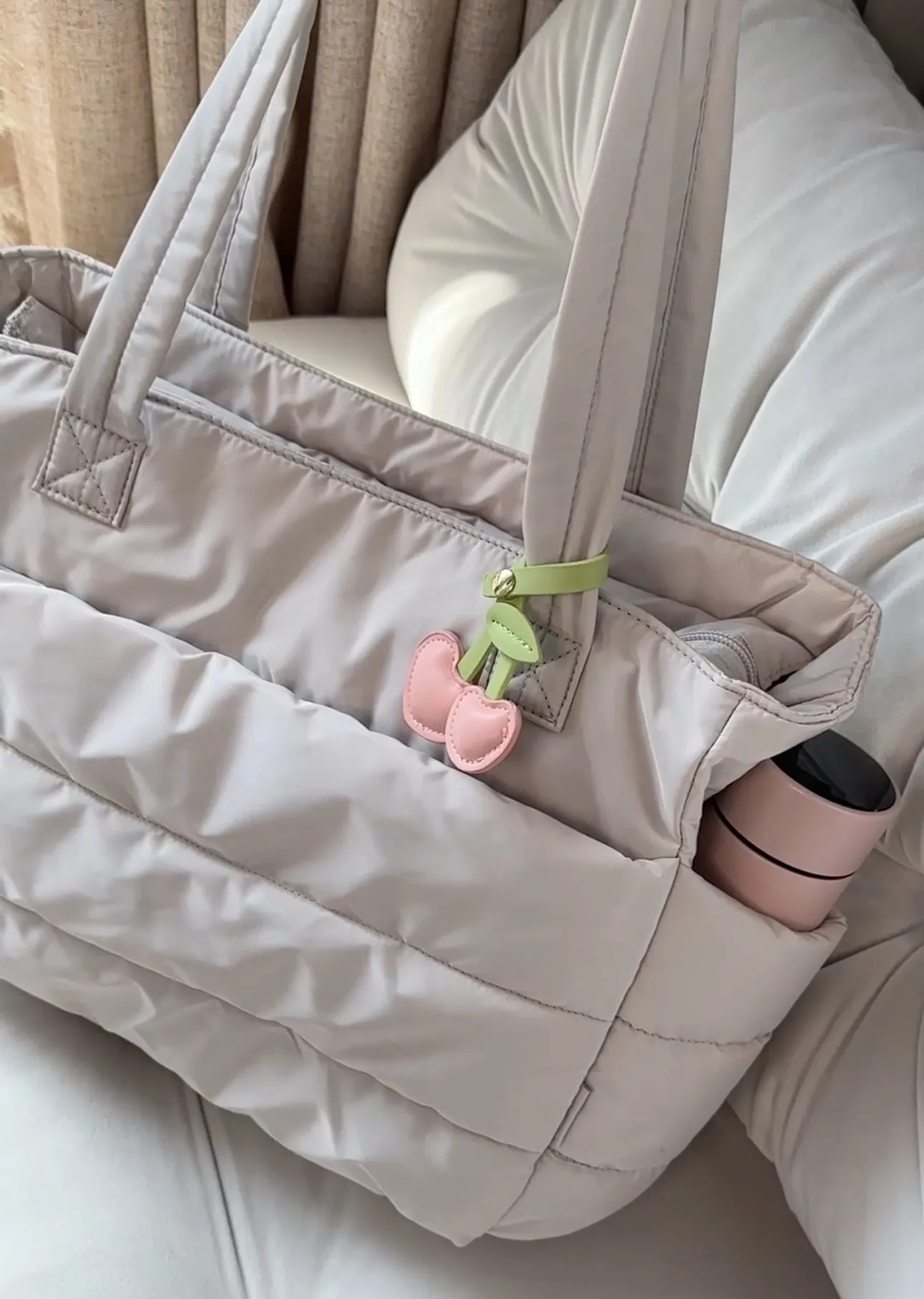 Chic TrendFlex Puffer Backpack - The Perfect Blend of Style and Functionality for Everyday Use
