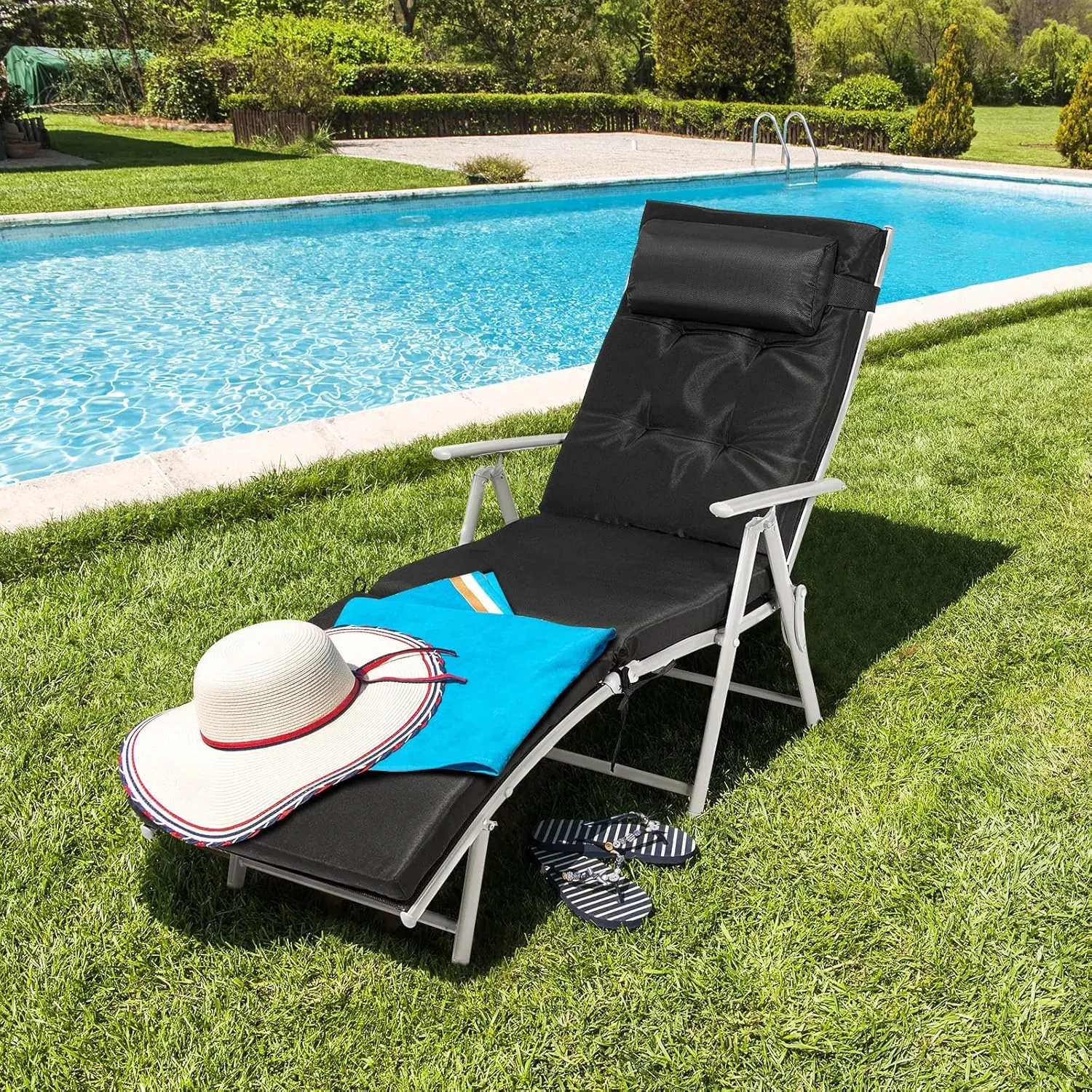 Giantex Chaise Lounge Chair for Outside, Pool Folding Reclining Beach Chair W/Removable Cushion&Headrest Pillow, Outdoor Lounge Chaise w/ 7 Backrest Positions, Portable Patio Lounger (1, Black)