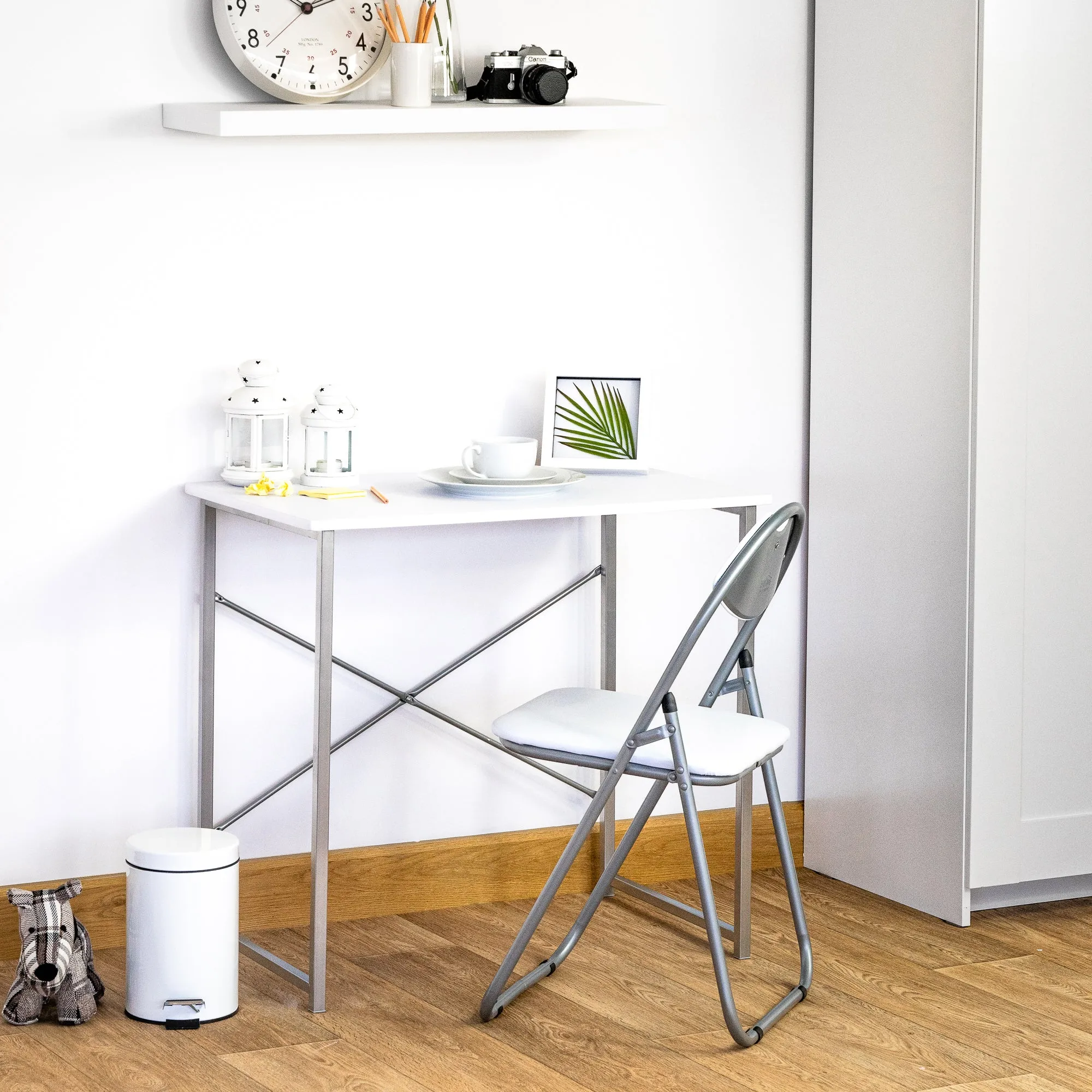 Harbour Housewares White Padded, Folding, Desk Chair