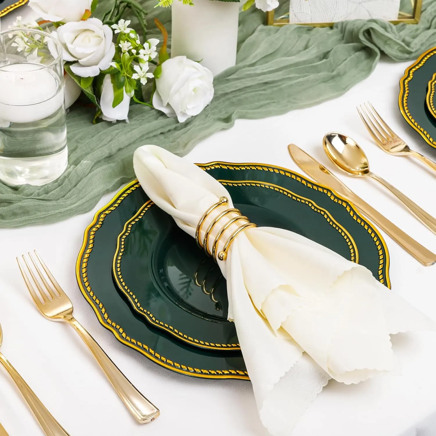 Hioasis 60pcs Green Plastic Plates - Emerald and Gold Disposable Plates, 10.25 inch Plastic Dinner Plates, Perfect for Wedding & Party & Holiday