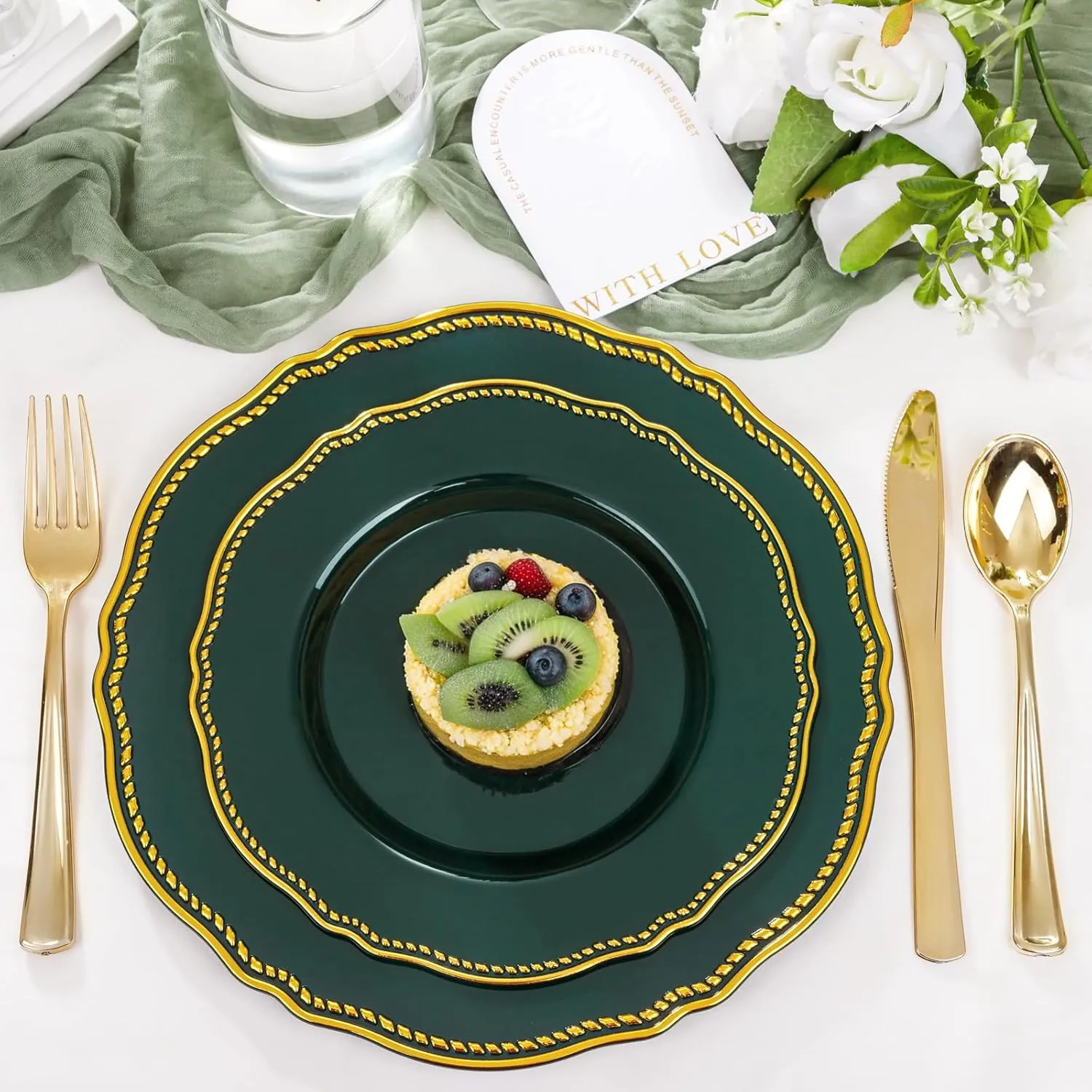 Hioasis 60pcs Green Plastic Plates - Emerald and Gold Disposable Plates, 10.25 inch Plastic Dinner Plates, Perfect for Wedding & Party & Holiday