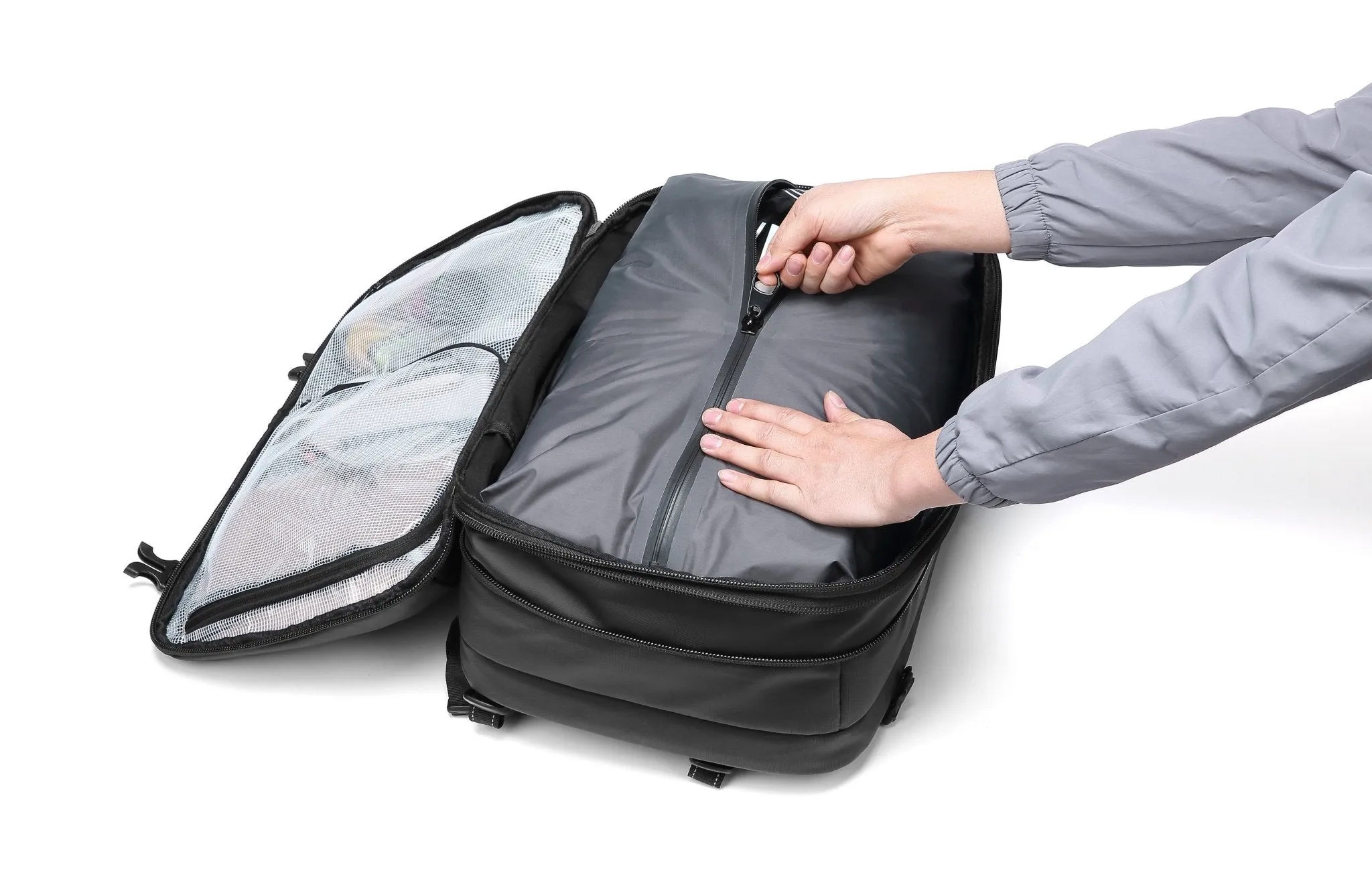 Nomadity 60L Discoverer Vacuum Compression Travel Backpack