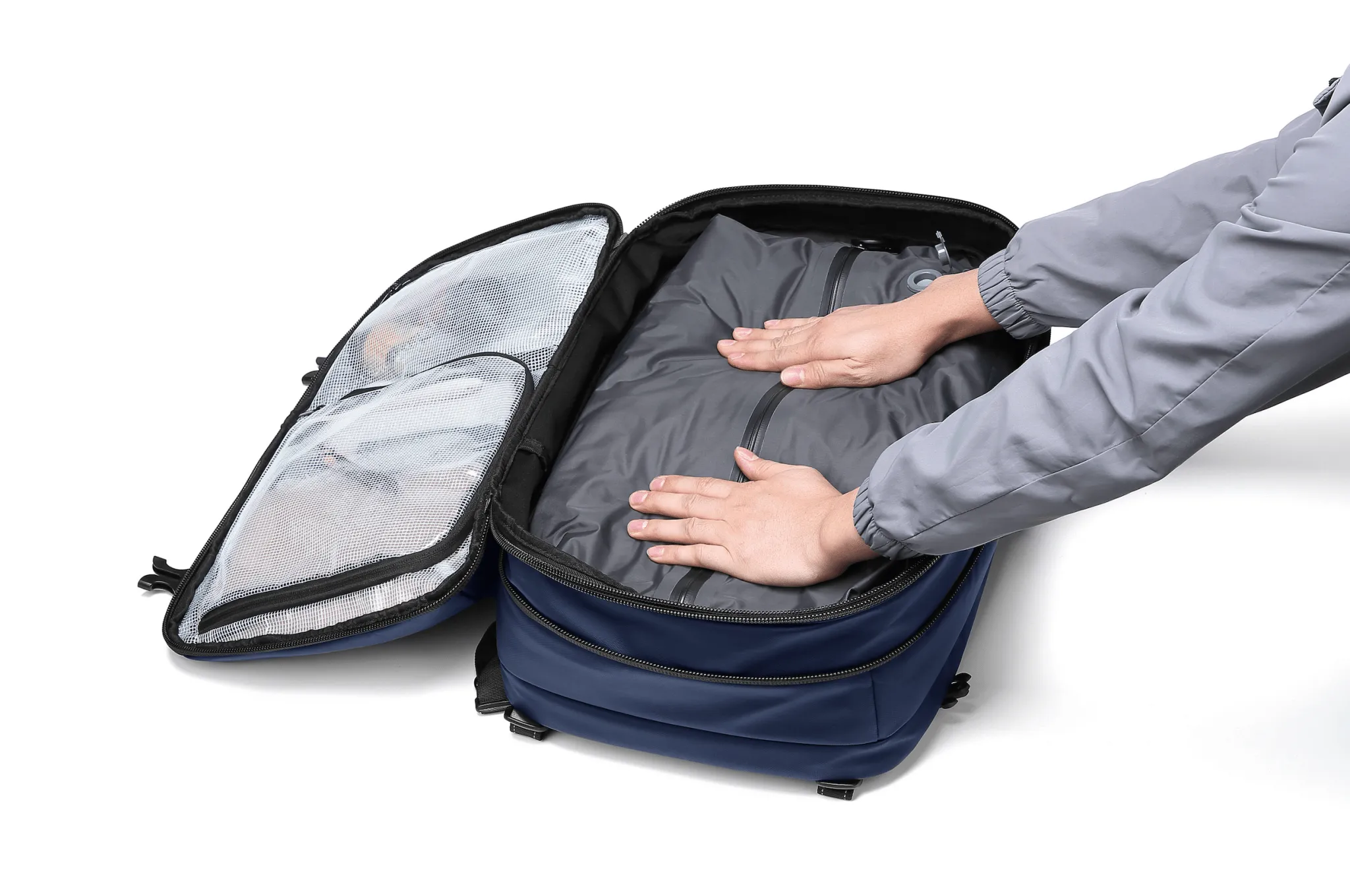 Nomadity 60L Discoverer Vacuum Compression Travel Backpack