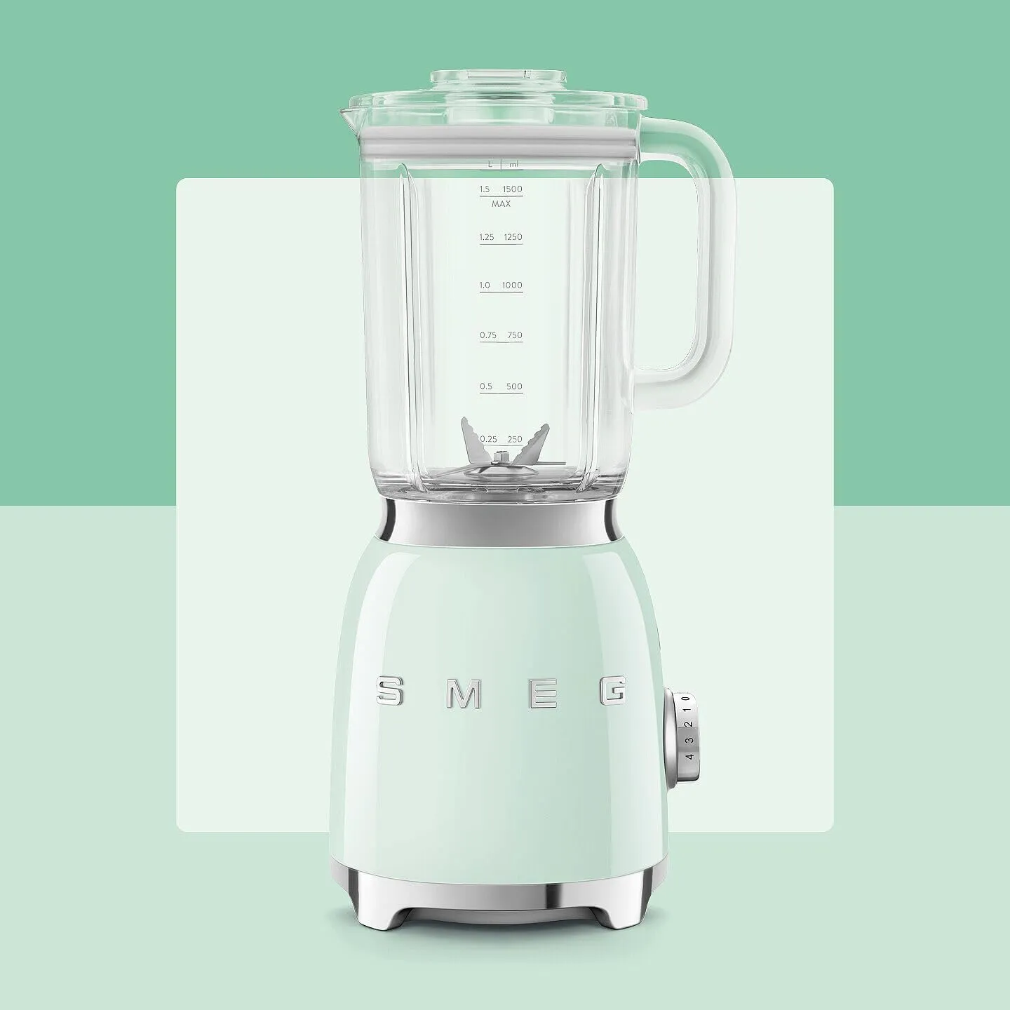 SMEG BLF03 Retro Style Blender – 600W Countertop Blender with 48 oz BPA-Free Jug, 3 Speeds   Pulse, Ice Crush & Smoothie Functions – 50s-Inspired Design-Pastel Green