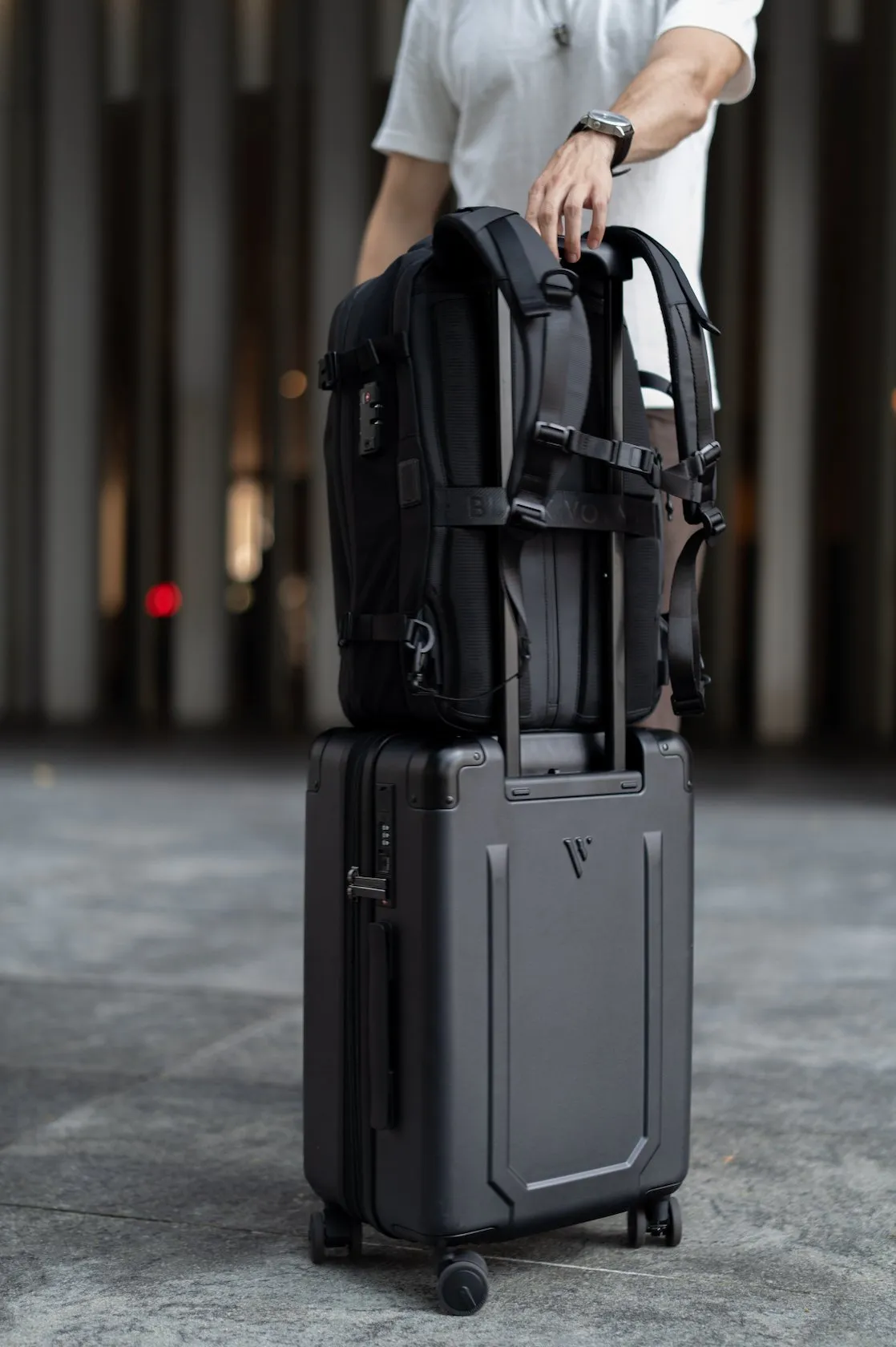 Zephyr - 60L Vortex Vacuum-Seal Air Compression Travel Backpack